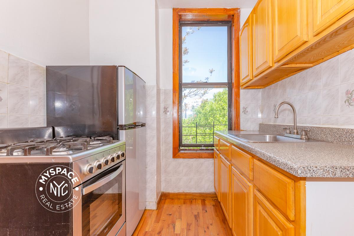 77 Division Ave, Brooklyn, NY 11249, USA Unit 25 photo 2