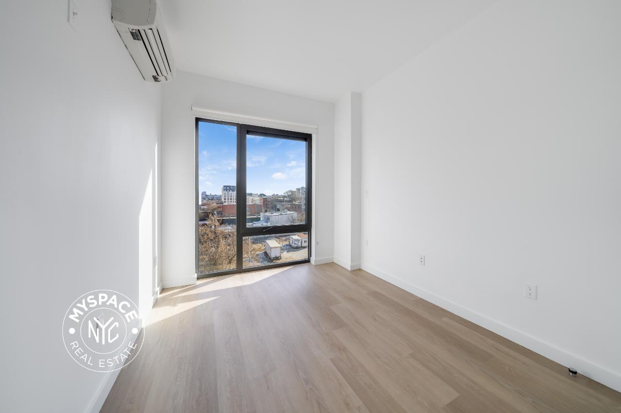527 Grand Avenue Unit 505 photo 4