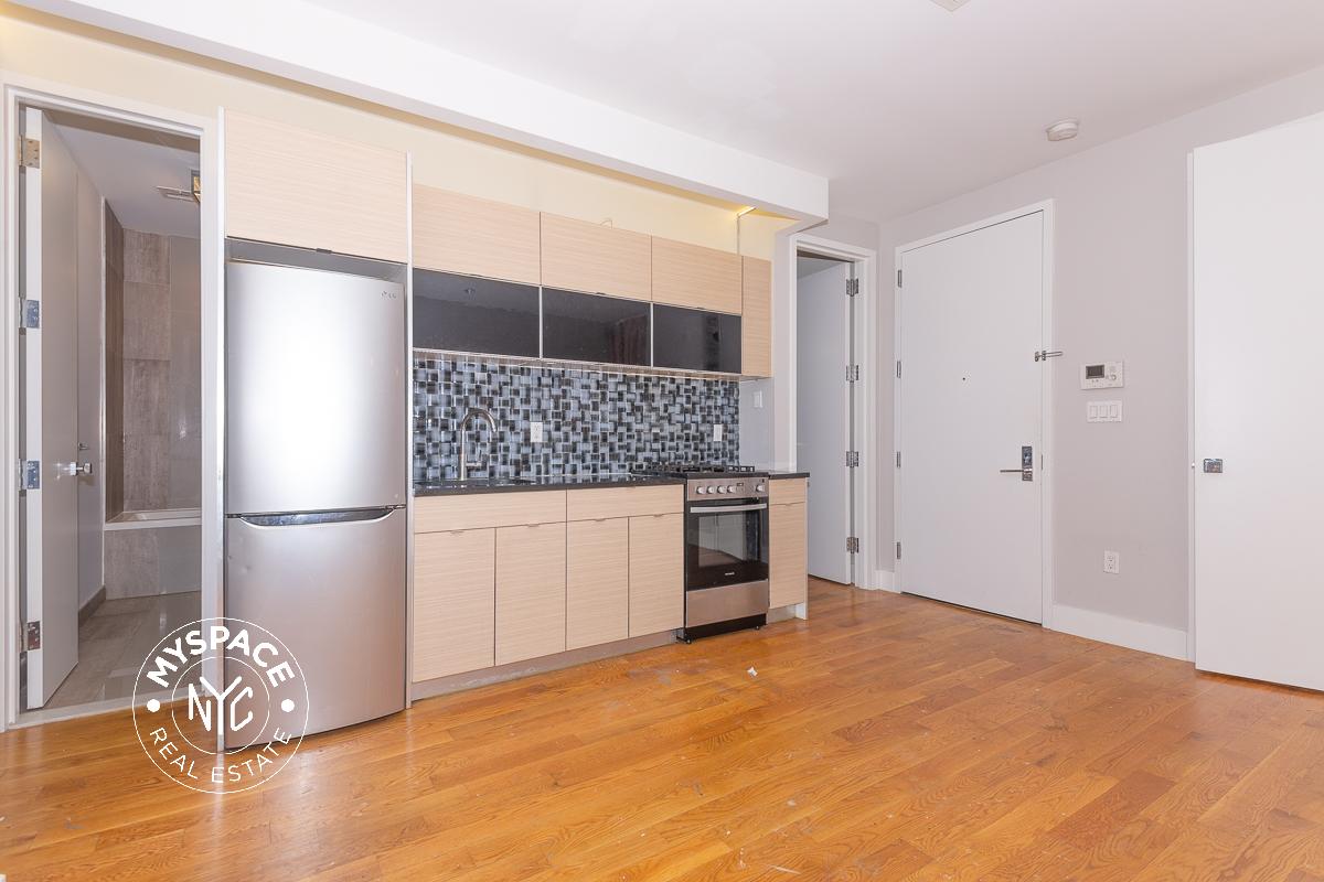 462 Pulaski Street Brooklyn, NY 11221  Unit 2B photo 2