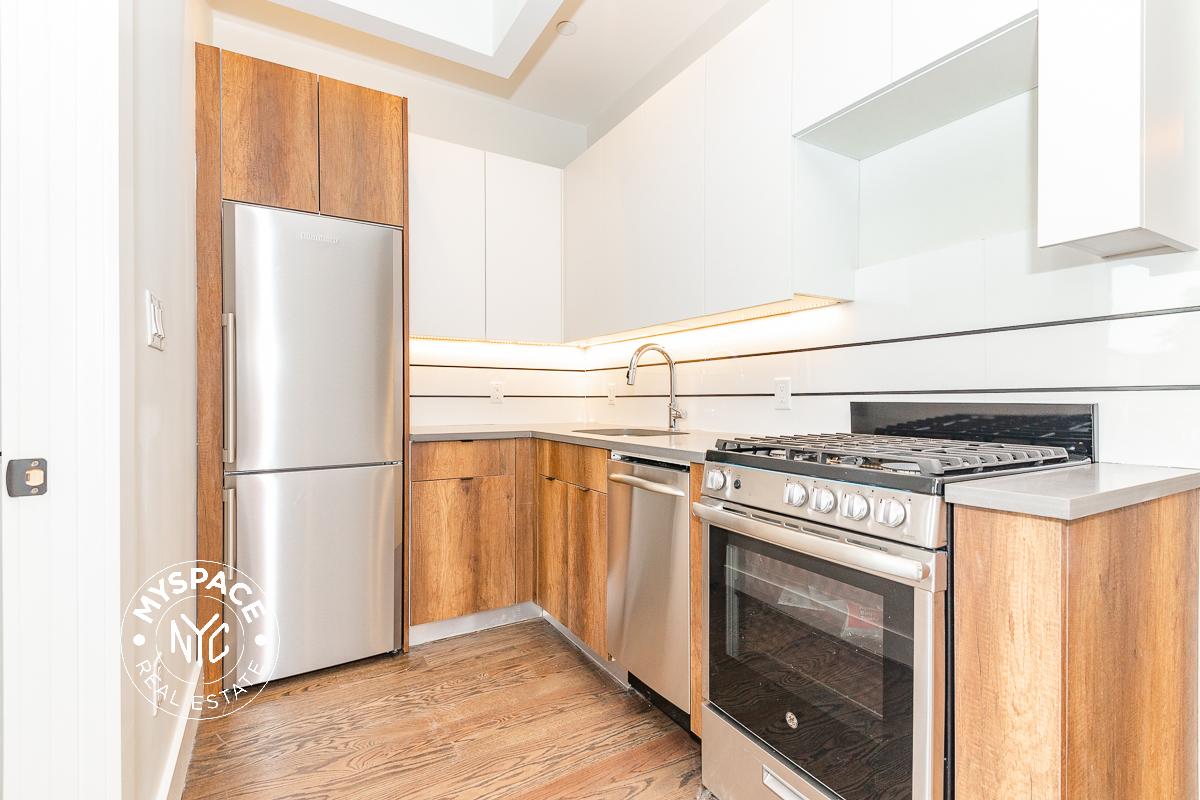799 Ocean Avenue Unit 3A photo 3