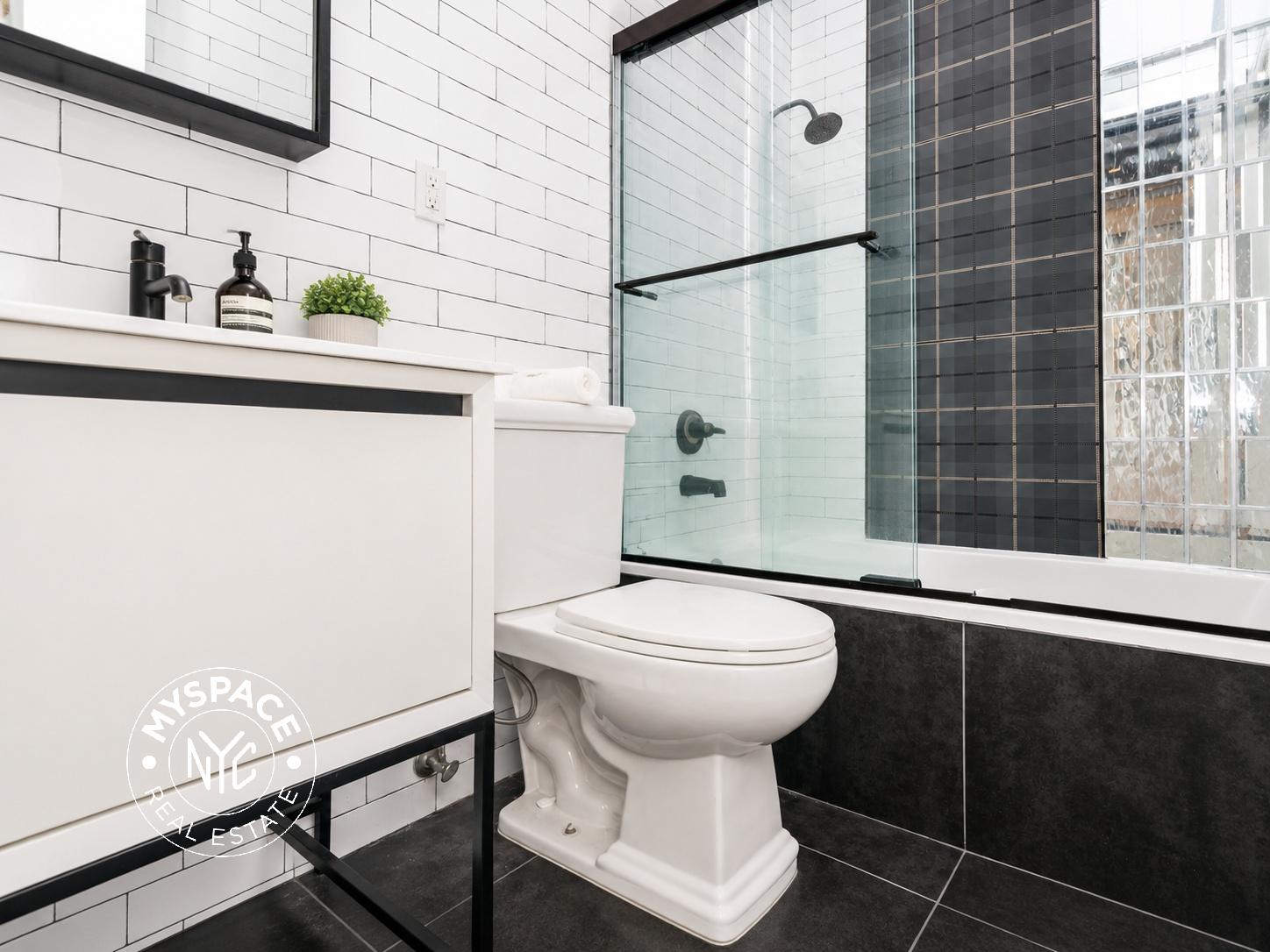 60-80 Myrtle Avenue Unit 3c photo 3