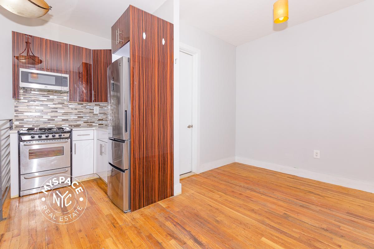 1044 Putnam Ave, Brooklyn, NY, United States Unit 1 photo 2