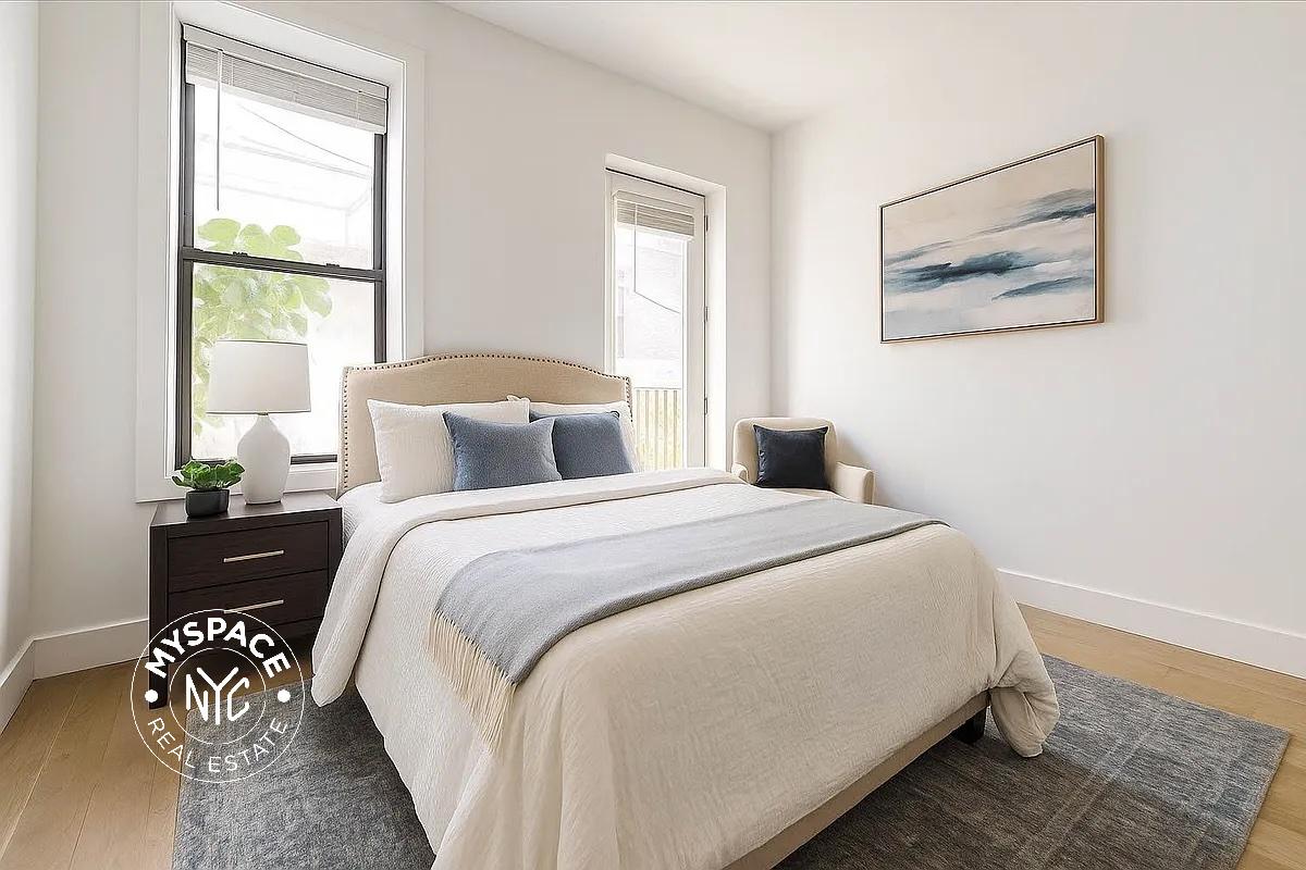 209 Malcolm X Blvd Unit 2R photo 3