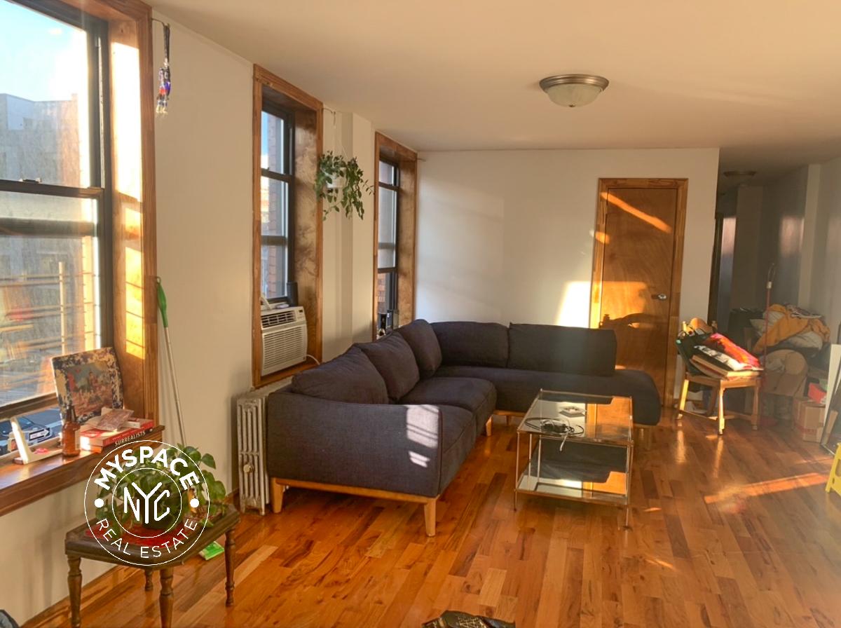 381 Berry Street, Brooklyn, NY 11249, USA Unit 3B