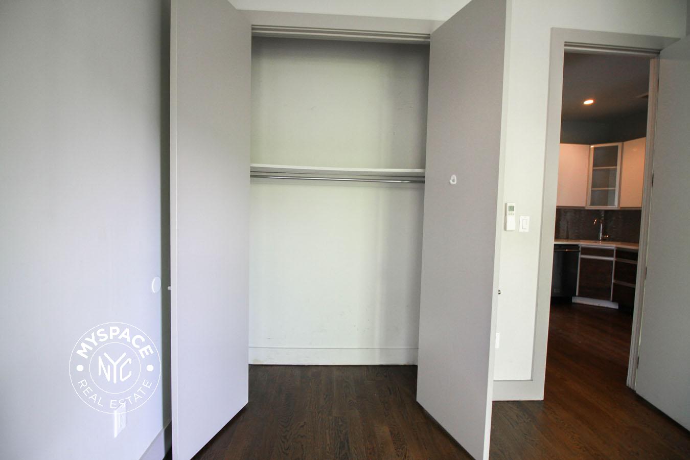 629 Willoughby Ave, Brooklyn, NY 11206, USA Unit 2 photo 4