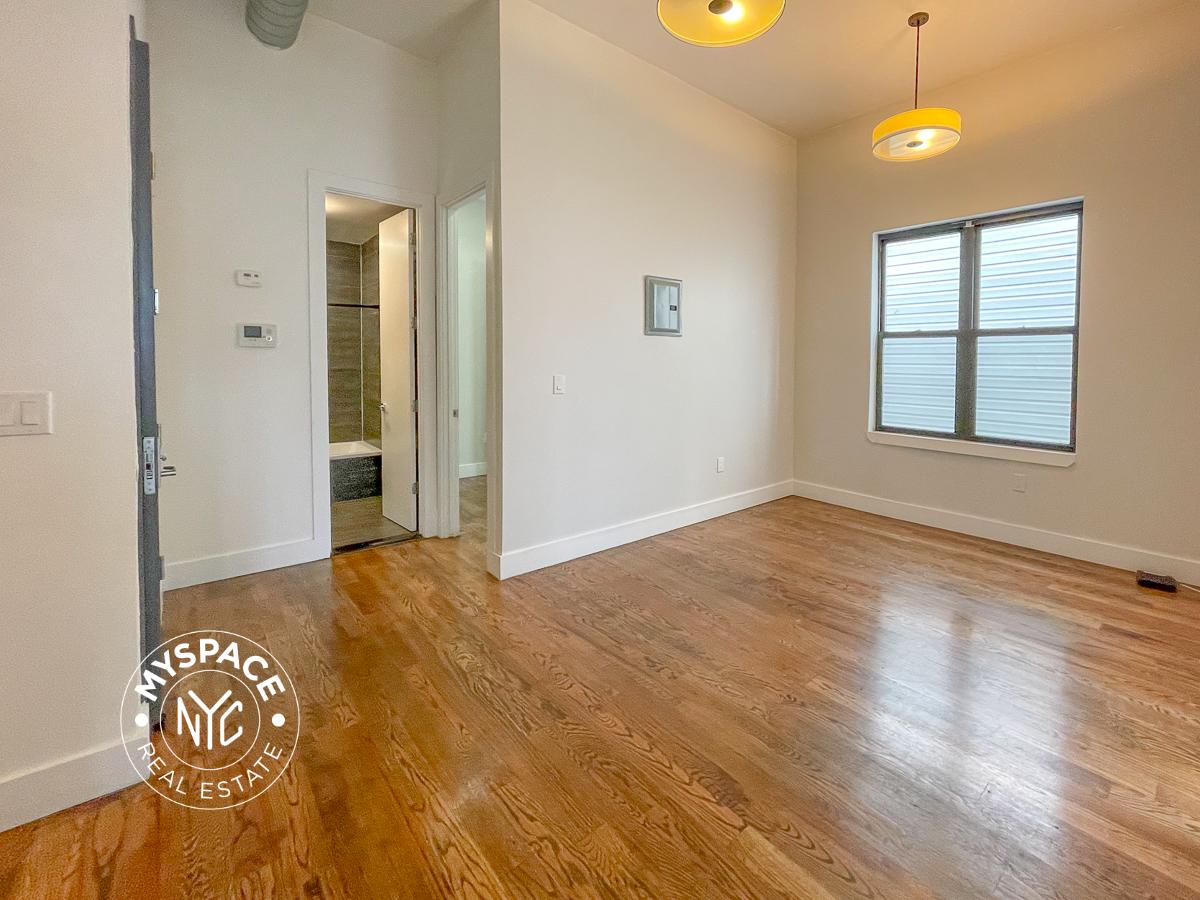 358 Palmetto St, Brooklyn, NY, United States Unit 2B photo 4