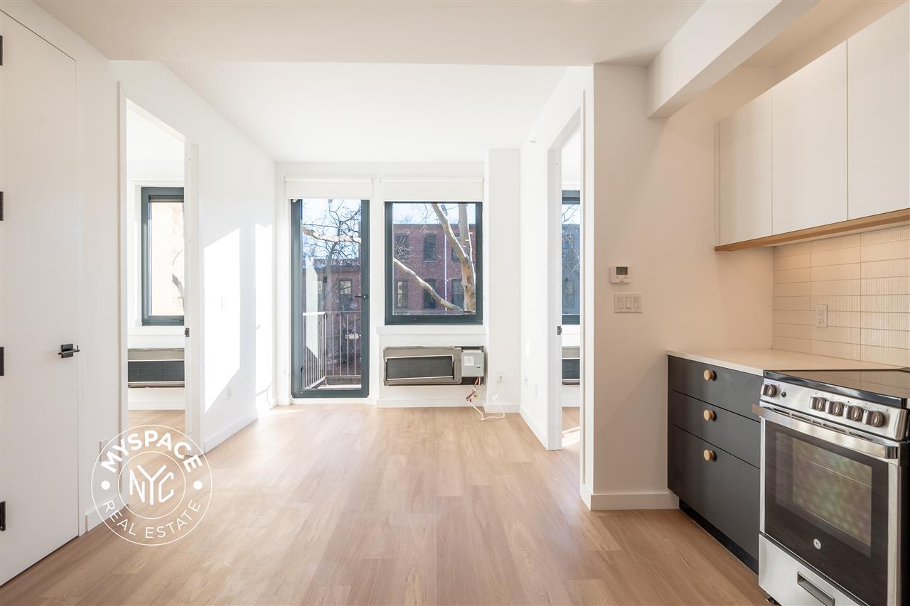 654 Madison Brooklyn, NY 11238 Unit 4H photo 2