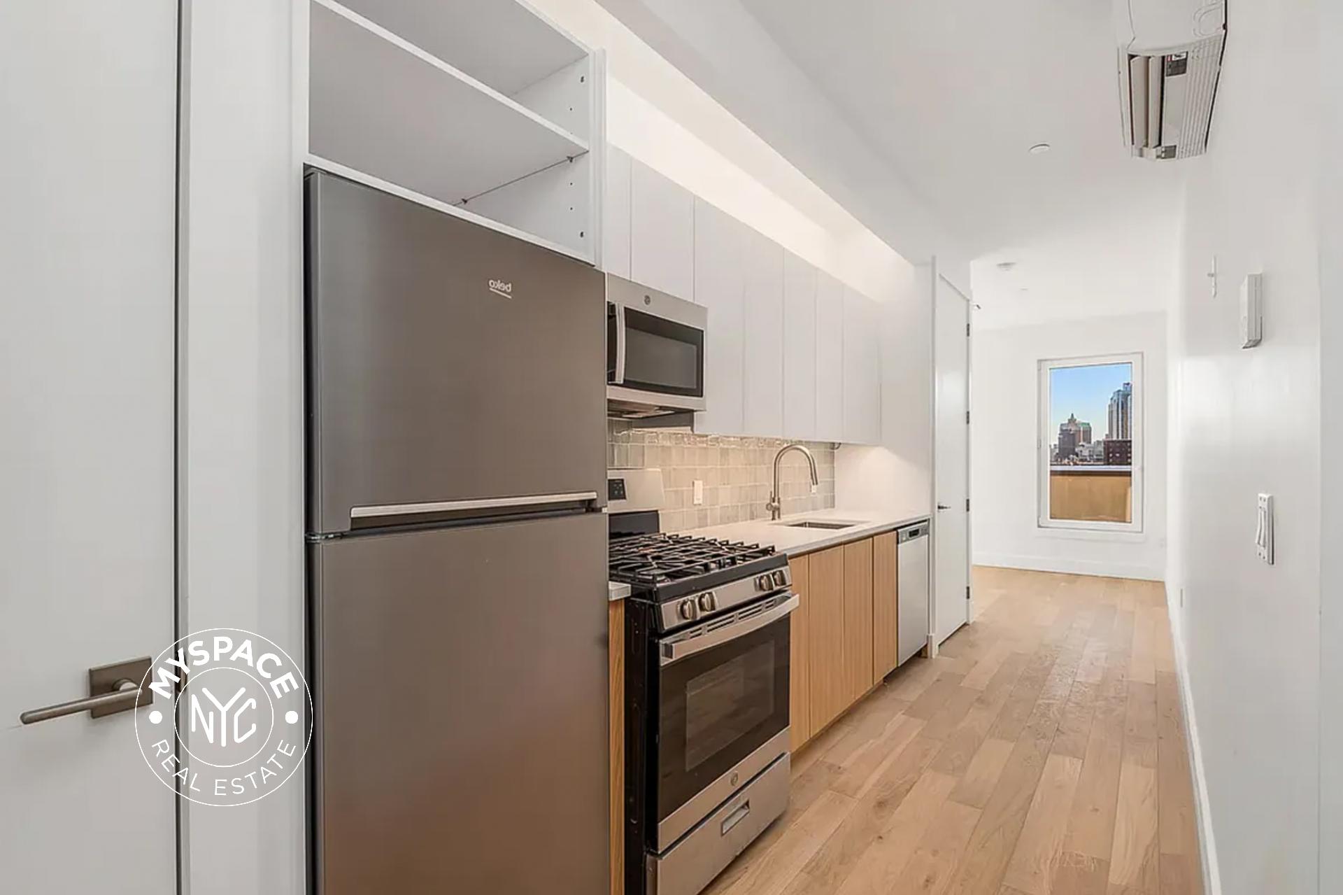 58 Vanderbilt Avenue Unit 5J photo 2