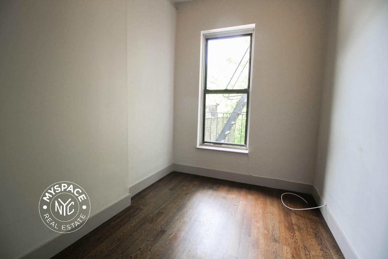 629 Willoughby Ave, Brooklyn, NY 11206, USA Unit 2 photo 5