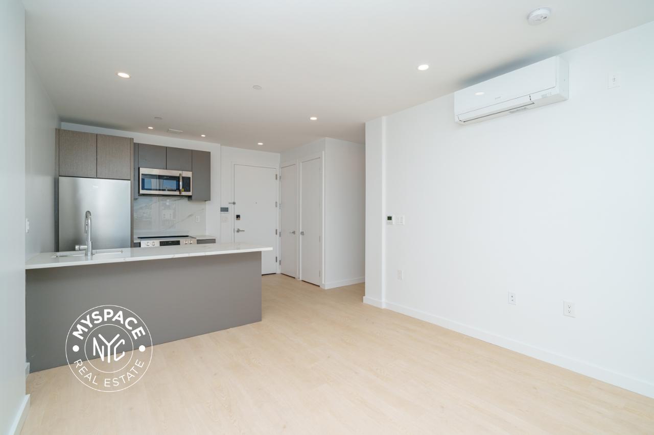 1499 Bedford Avenue Unit 8I photo 3