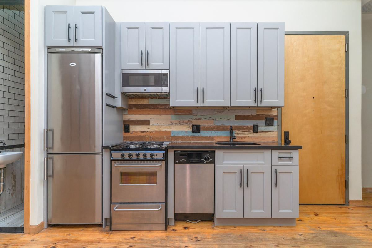 208 Starr Street, Brooklyn, NY, United States Unit 2R