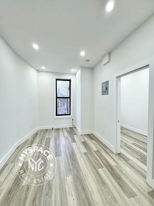 24 Rogers Avenue, Brooklyn, NY, United States Unit 4B photo 3