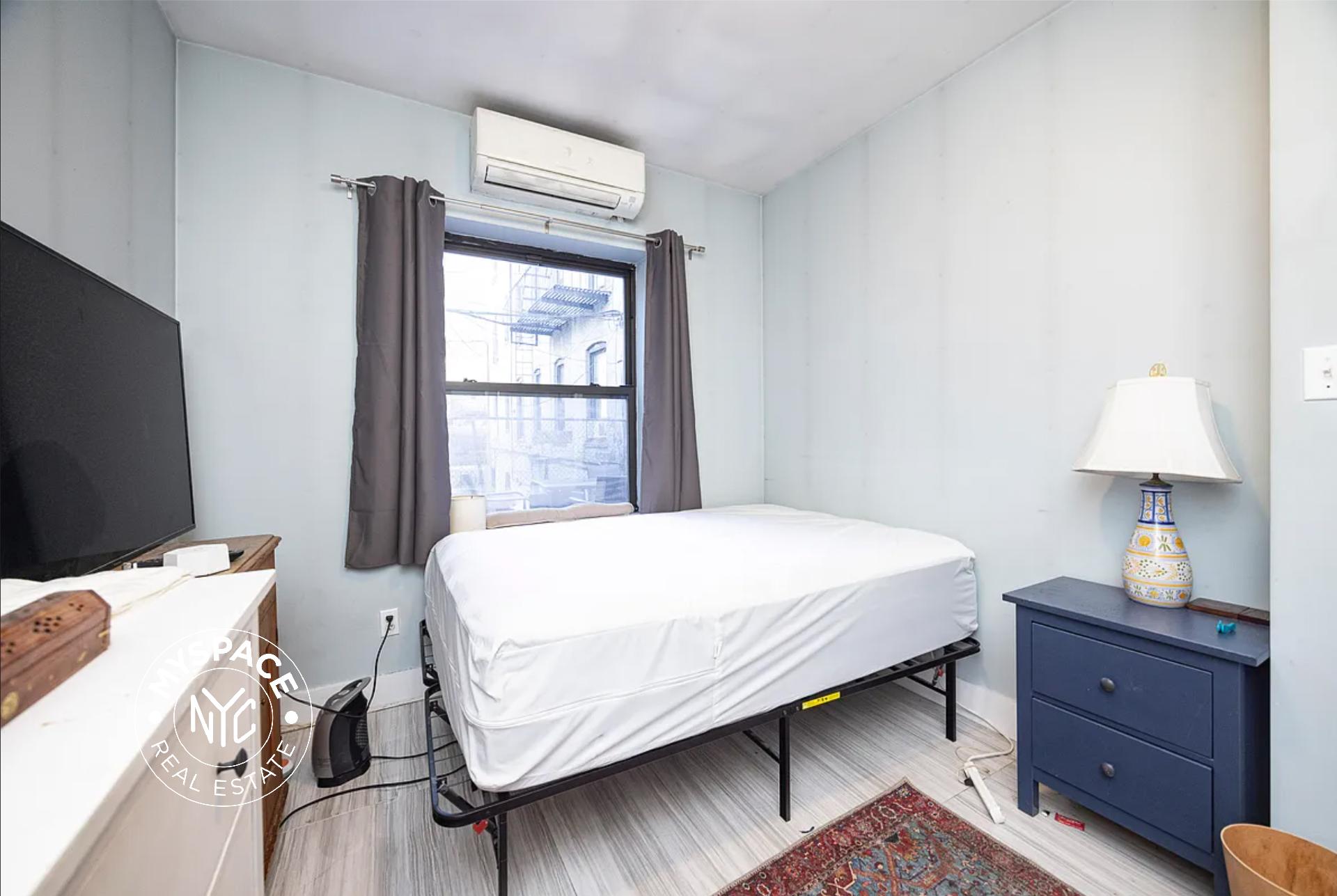 352 Hooper St, Brooklyn, NY 11211, USA Unit 1B photo 5